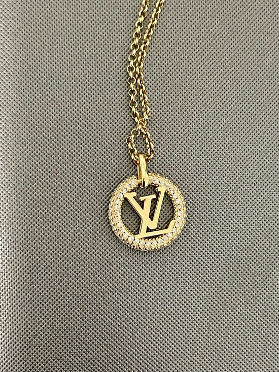 Jewelry - Petite LV Round Necklace